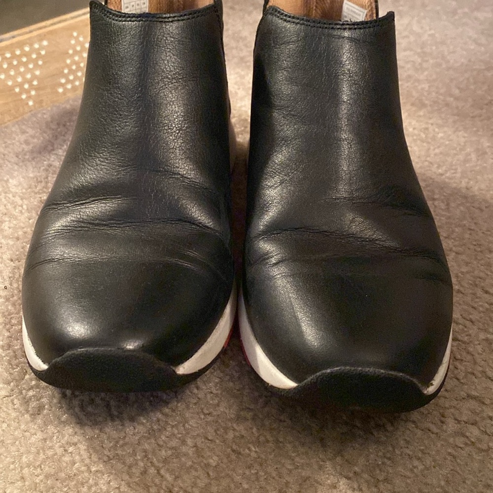 Vionic Women’s Cece Black Leather Casual Slip On Booties Comfort Sneakers 7.5 - Picture 8 of 9